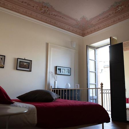 La Minerva Luxury Suite Салерно Екстериор снимка